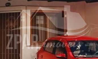 Imagem 2: 2 dormitórios, 1 banheiros, 2 vagas na garagem