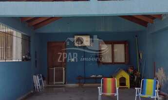 Imagem: 3 dormitórios, 2 banheiro, 2 vagas na garagem