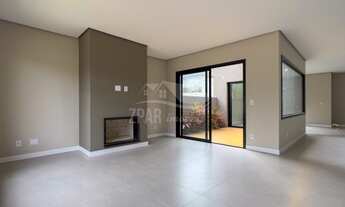 Imagem 5: Imóvel de Alto Padrão em Condomínio Fechado com 3 Quartos e 2 Vagas de Garagem na Cidade d