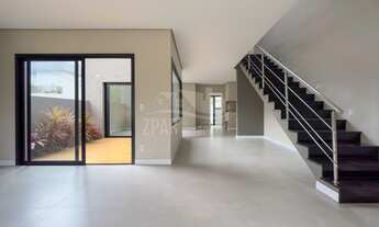 Imagem 4: Imóvel de Alto Padrão em Condomínio Fechado com 3 Quartos e 2 Vagas de Garagem na Cidade d