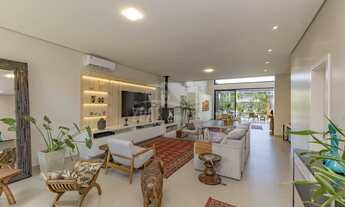 Imagem 2: Casa em Condomínio à venda com 3 suítes, 328m² e 4 vagas no Terra Ville, Zona Sul de Porto