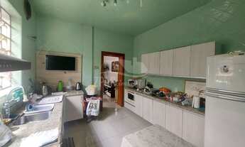 Imagem 6: 3 dormitórios, 1 suítes, 3 banheiro, 4 vagas na garagem