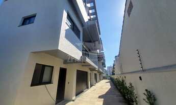 Imagem: Casa de luxo em condomínio na Tristeza