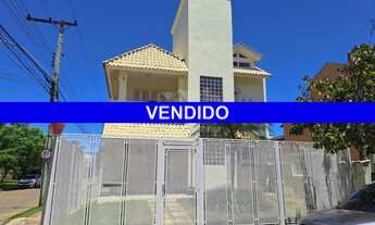 Imagem: Casa à venda em Porto Alegre-RS, bairro