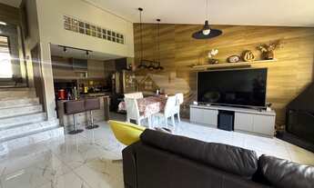 Imagem: 3 dormitórios, 1 suítes, 4 banheiro, 4