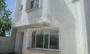 Imagem 3: Imperdível Sobrado à Venda em Porto Alegre-RS, Bairro Hípica: 4 dormitórios, 2 Suítes, 2 S