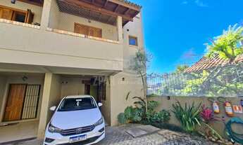 Imagem 2: Casa em condomínio com suíte e terraço no Guarujá