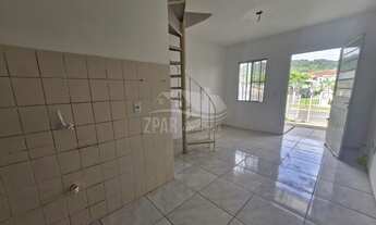 Imagem 4: Sobrado à venda em Porto Alegre - RS, bairro Cavalhada: 2 quartos, sala, banheiro, 2 vagas