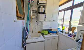 Imagem 6: 2 dormitórios, 1 suítes, 3 banheiro, 2 vagas na garagem, 205M² de Área Construída