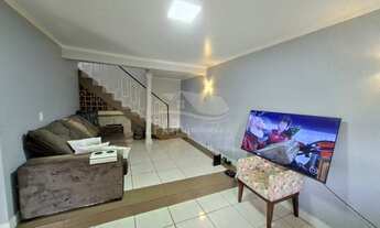 Imagem 2: 3 dormitórios, 1 suítes, 4 banheiro, 6 vagas na garagem, 286M² de Área Construída