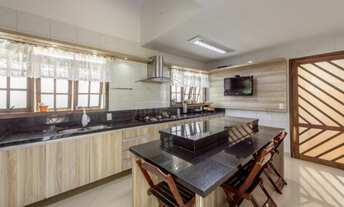 Imagem 7: Espetacular casa à venda em Porto Alegre-RS, bairro Ipanema, 4 quartos, 2 salas, 273m² de