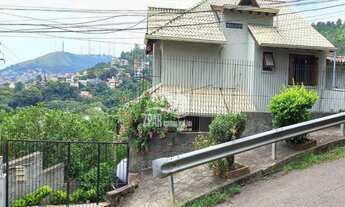 Imagem: CASA COM 4 DORMITÓRIOS À VENDA, 345 M²