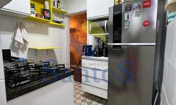 Imagem 3: Santos vende apartamento 2 dormitórios de 51,51m², living, cozinha, banheiro, vaga rotati