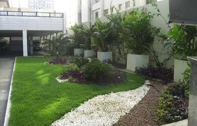 Imagem 3: Edifício: piscina / sauna / salão de festas / sala de jogos / quadra / 10 anos de construç