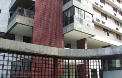 Imagem 5: Edifício: piscina / sauna / salão de festas / sala de jogos / quadra / 10 anos de construç