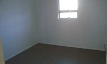 Imagem 2: 3 dormitórios, 1 banheiros, 1 vaga na garagem, 81M² de Área Construída