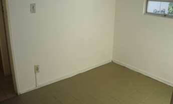 Imagem 4: 3 dormitórios, 1 banheiros, 1 vaga na garagem, 81M² de Área Construída