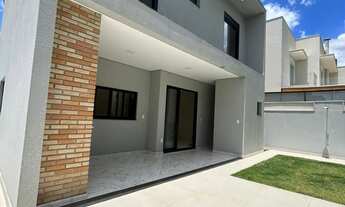 Imagem: Um terreno de 300 m2 com uma construção