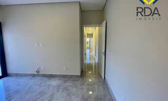 Imagem 2: Ótima casa á venda com 3 suítes e piscina em condominio fechado