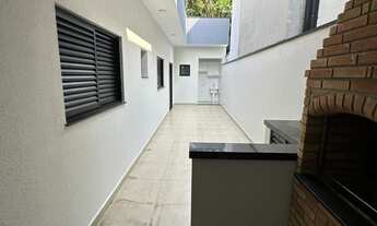 Imagem 3: Imperdível oportunidade! Este belíssimo imóvel conta com 3 dormitórios, sendo 1 suíte com