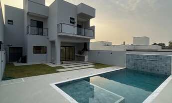 Imagem: Lindo sobrado no condomínio Residencial