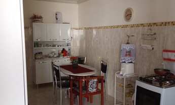 Imagem 6: Casa á venda com a localização privilegiada, próximo ao centro da cidade e diversas avenid