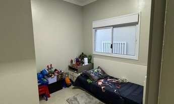 Imagem 3: Casa de 3 dormitórios, sendo 1 suíte, com sala e cozinha com pé direito alto, cozinha plan