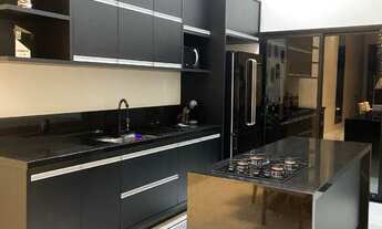 Imagem: CASA TÉRREA COM ACABAMENTO SUPERIOR EM