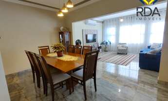 Imagem 5: Construção robusta e segura, ideal para quem busca um imóvel sólido semi reformado em um d