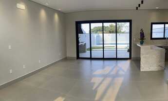 Imagem 2: Espetacular casa à venda em Indaiatuba-SP: 3 quartos, 3 suítes, 3 banheiros, 2 vagas e 258