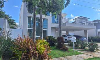 Imagem: Imponente Mansão de Luxo no Portal do Paraíso