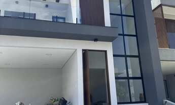 Imagem: Casa de luxo em condomínio na cidade de