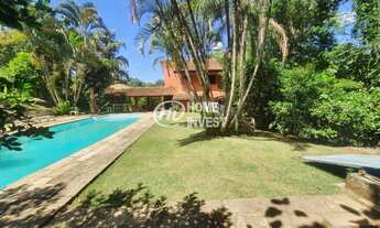 Imagem 2: Chácara com 2 Dormitórios, Piscina, Pomar e Lago em Local Tranquilo ? Sobrado com Vista Pa