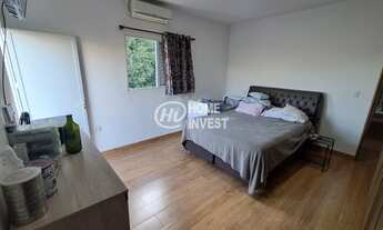 Imagem 6: Imperdível casa à venda na cidade de X, no bairro Y, com 4 quartos, 1 sala, 4 banheiros, 3