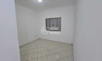 Imagem 5: Casa Térrea em Rua Sem Saída: 2 Dorms (1 Suíte) + Edícula Versátil e 2 Vagas. Ampla, Segur