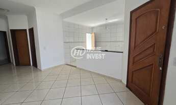 Imagem 3: Casa Térrea em Rua Sem Saída: 2 Dorms (1 Suíte) + Edícula Versátil e 2 Vagas. Ampla, Segur