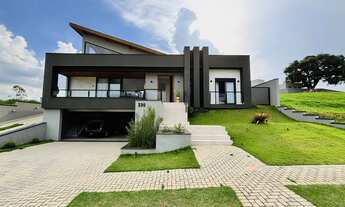 Imagem: Casa em Condomínio de Luxo com 4 Suítes