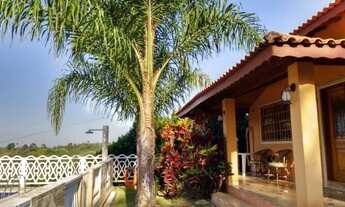 Imagem 2: Casa em Condomínio de Luxo em Itupeva-SP, 3 Quartos, 1 Suíte, 3 Banheiros, 4 Vagas de Gara