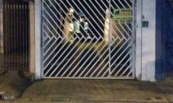 Imagem 3: 4 dormitórios, 1 suítes, 4 banheiro, 8 vagas na garagem, 180M² de Área Construída