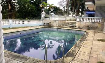 Imagem 4: 4 dormitórios, 2 banheiro, 2 vagas na garagem, 495M² de Área Construída