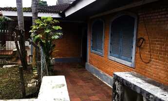 Imagem 5: 4 dormitórios, 2 banheiro, 2 vagas na garagem, 495M² de Área Construída