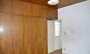 Imagem 3: 4 dormitórios, 1 suítes, 3 banheiro, 200M² de Área Construída