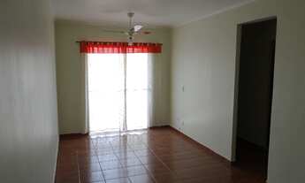 Imagem: 3 dormitórios, 2 banheiro, 1 vaga na garagem