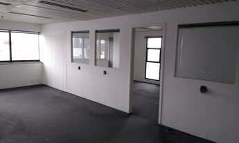 Imagem 3: 3 banheiro, 2 vagas na garagem, 80M² de Área Construída