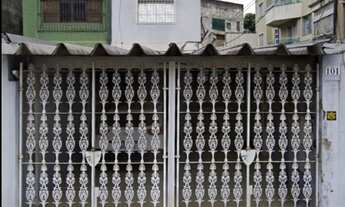 Imagem 2: 4 dormitórios, 3 banheiro, 2 vagas na garagem, 184M² de Área Construída