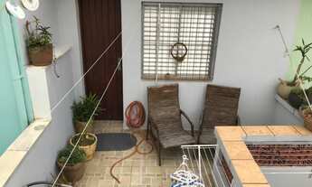 Imagem 5: 3 dormitórios, 2 banheiro, 2 vagas na garagem, 180M² de Área Construída