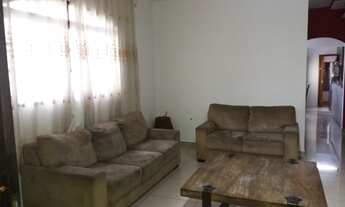 Imagem 1: 3 dormitórios, 1 suítes, 4 banheiro, 2 vagas na garagem, 245M² de Área Construída