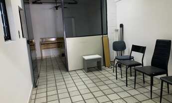 Imagem 6: 2 banheiro, 2 vagas na garagem, 220M² de Área Construída