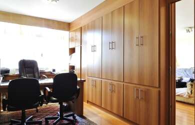 Imagem 5: 3 dormitórios, 1 suítes, 4 banheiro, 1 vaga na garagem, 190M² de Área Construída