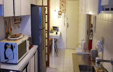 Imagem 6: 3 dormitórios, 1 suítes, 2 banheiro, 2 vagas na garagem, 159M² de Área Construída